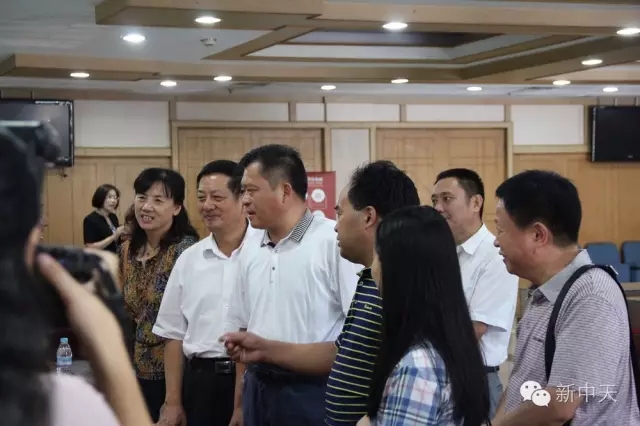 新中天参加济南市残疾人大学生就业专场招聘会